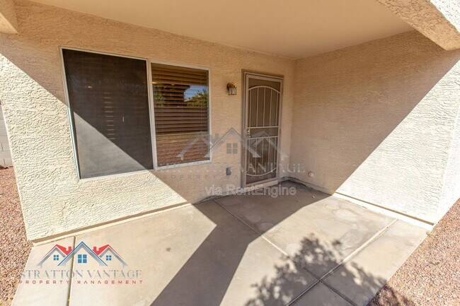 Building Photo - 8039 W Alex Ave