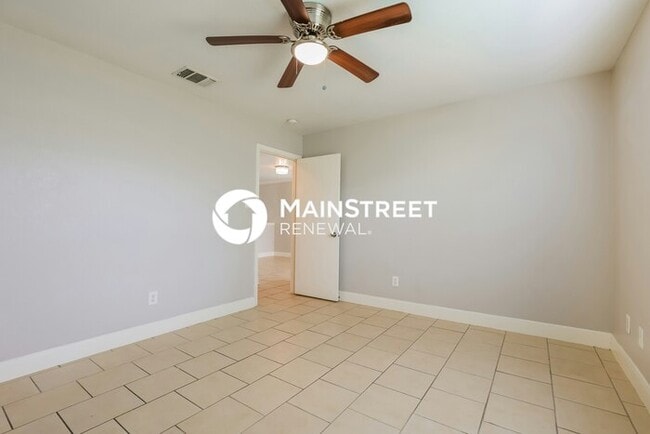 Building Photo - 3 Bedroom Pet-Friendly Home in CONVERSE, T...
