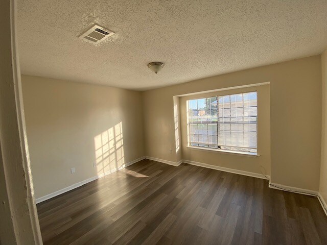 Building Photo - 8284 Innovation Park Dr
