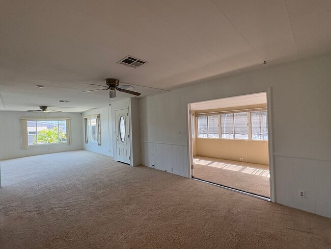 Building Photo - Spacious 2BR/2BA Home for Rent in San Marc...