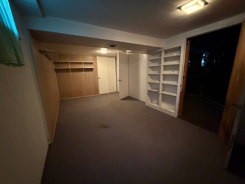 Building Photo - 10310 Millwood Ave