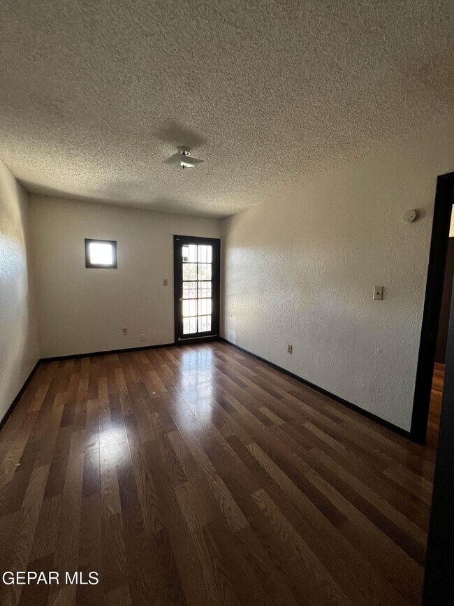 Building Photo - 1500 Monte Sanders Ln