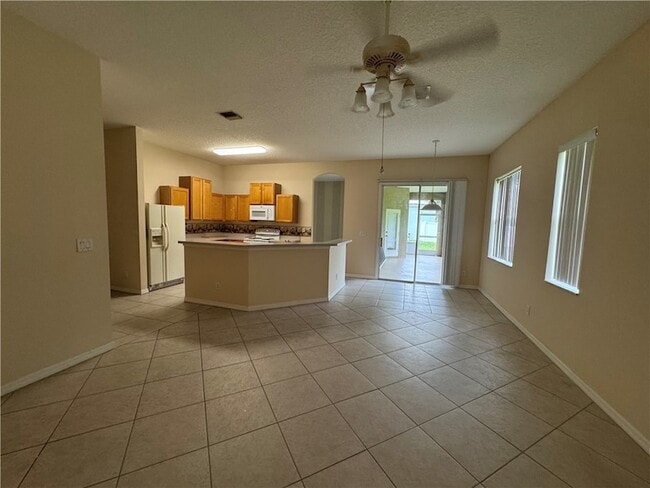 Building Photo - 707 46th Square