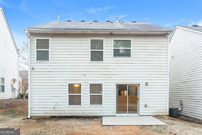 Building Photo - 9497 Lakeview Rd