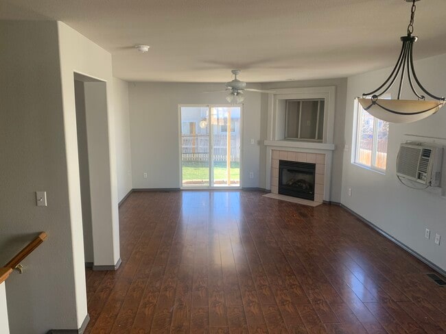 Building Photo - 5615 Marabou Way