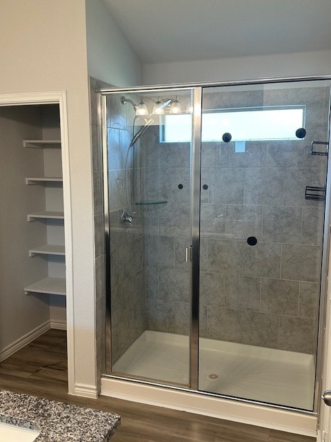 Shower and towel space - 10908 Peperak Ct