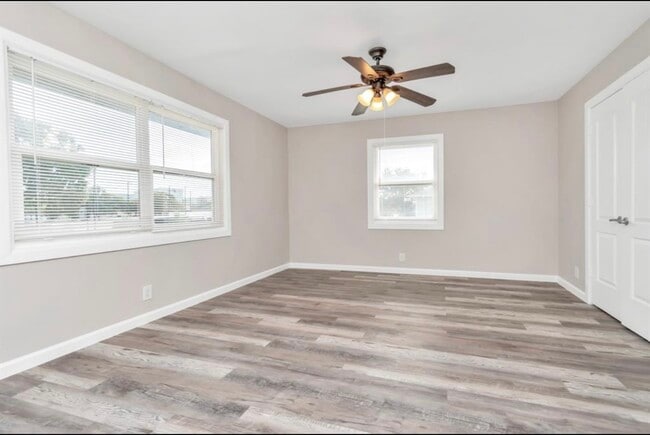 Building Photo - 3404 Blodgett St