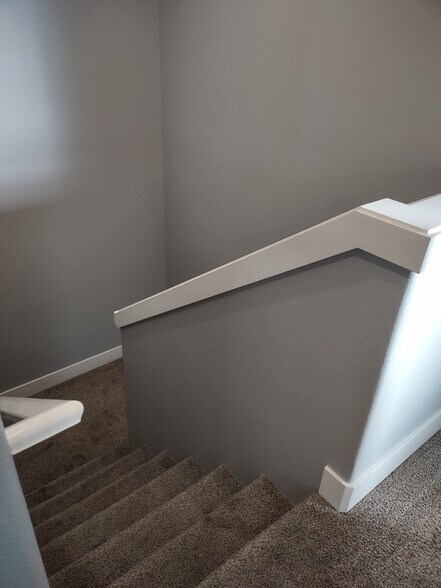 Building Photo - 1179 Mariel Pl S