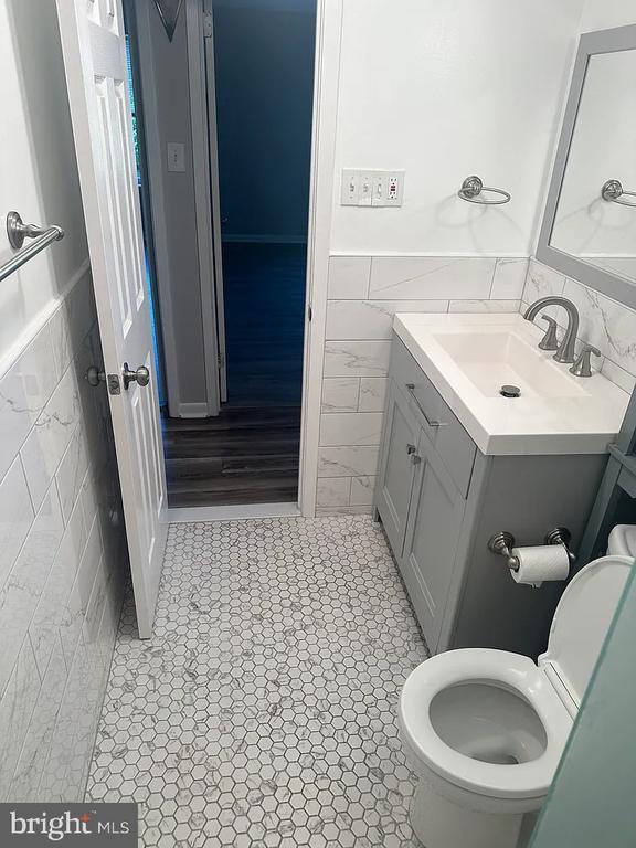 Building Photo - 172 Drummers Ln