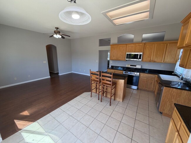 Building Photo - 3 bedroom + office | 2 bathroom | Single family home