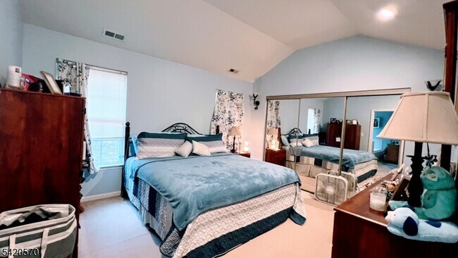 Building Photo - 282 Winding Hill Dr