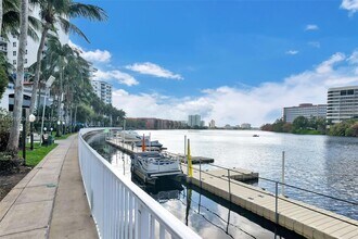 Building Photo - 450 NW 43rd Pl