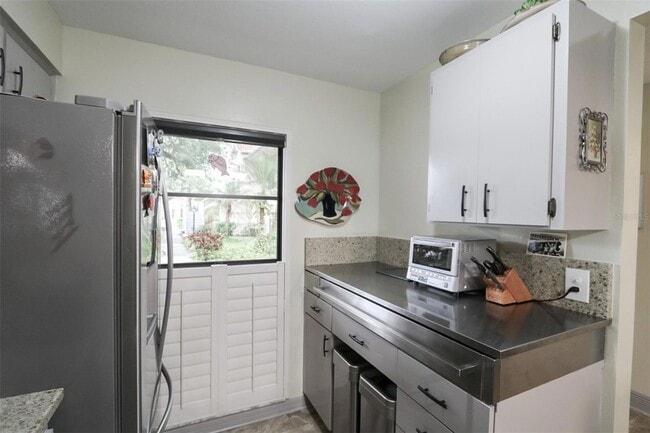 Building Photo - 323 Knottwood Ct