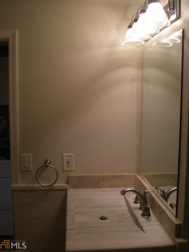 Building Photo - 1962 Spectrum Cir