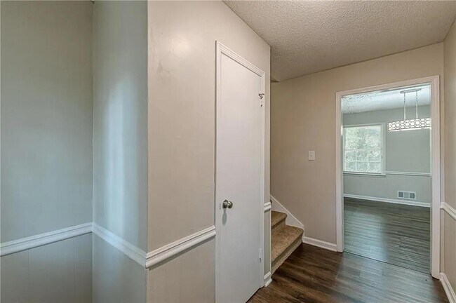 Building Photo - 3661 Boring Rd