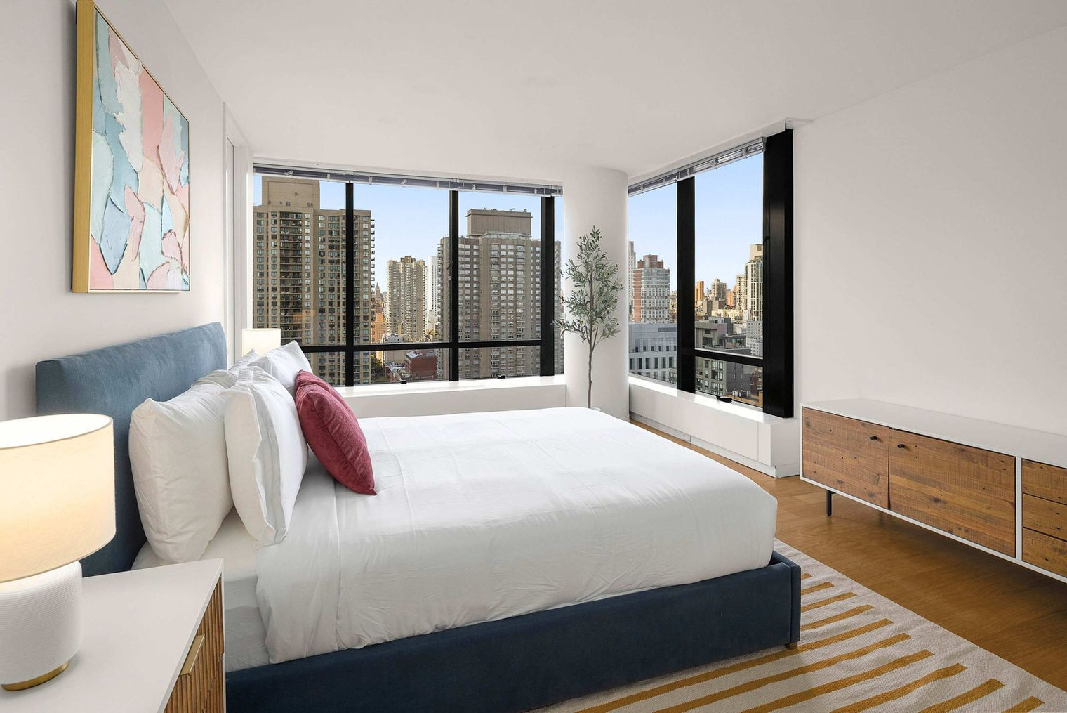 Building Photo - 525 E 72nd St