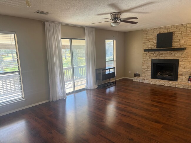 Building Photo - 116 Dawn