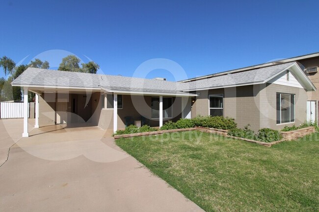 Building Photo - 258 S Lazona Dr