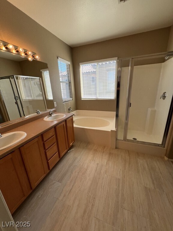 Building Photo - 733 Easter Lily Pl