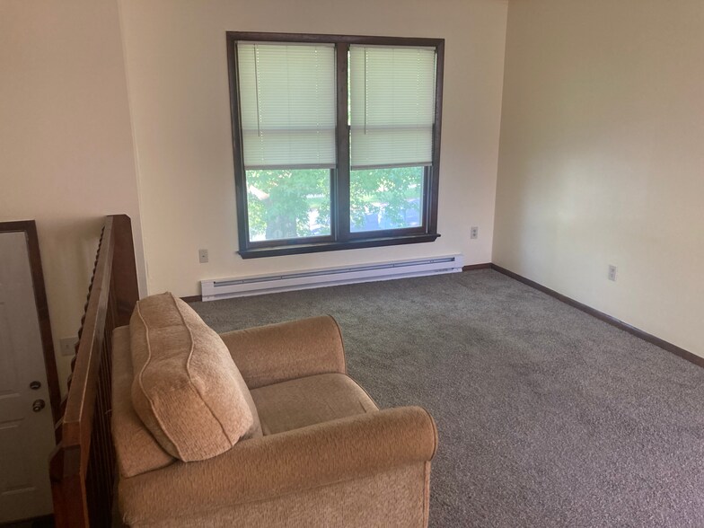 Living Rm - 3146 Shellers Bend