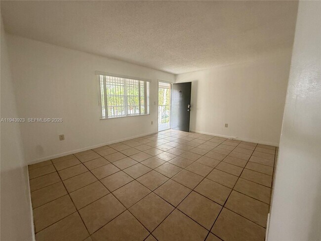 Building Photo - 460 Eldron Dr