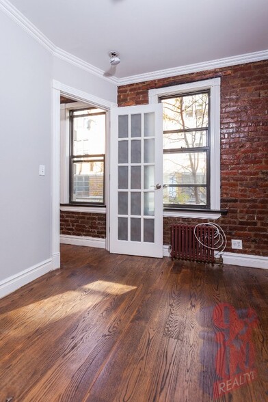 Primary Photo - 416 E 13th St