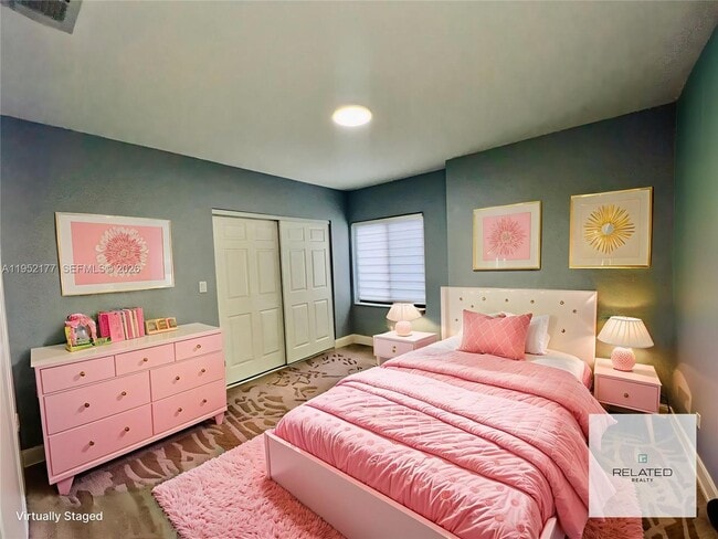 Building Photo - 3297 SW 26th St