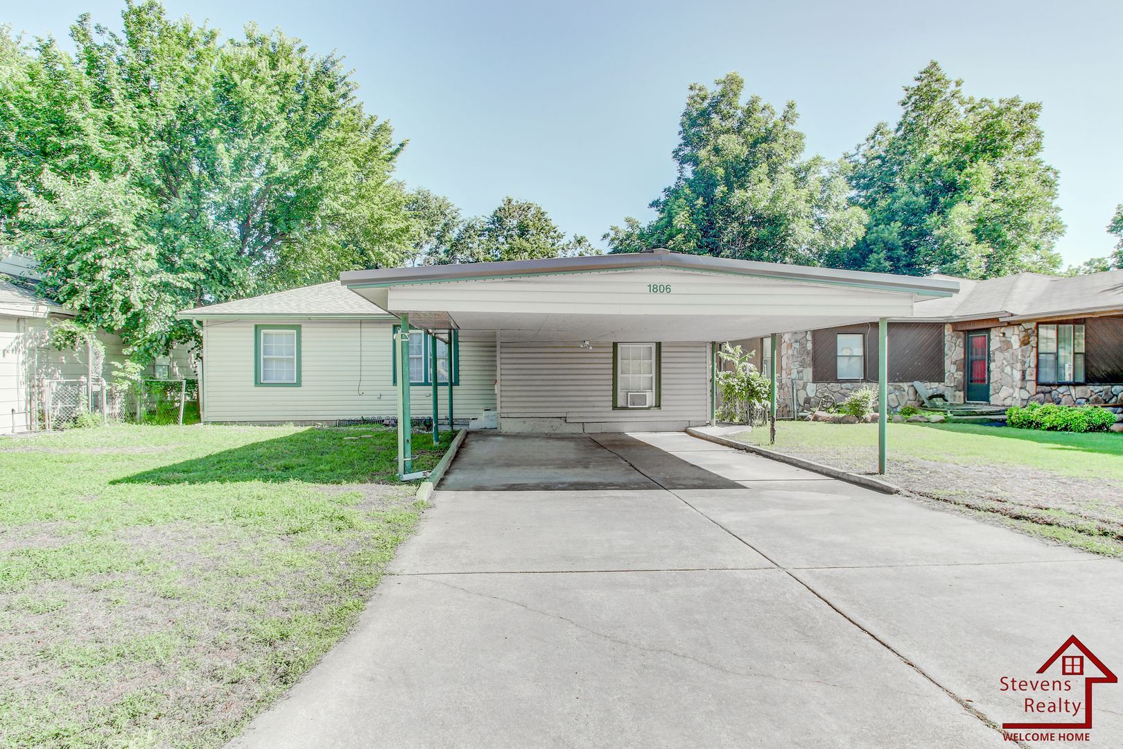 Building Photo - 1806 NW Lincoln Ave