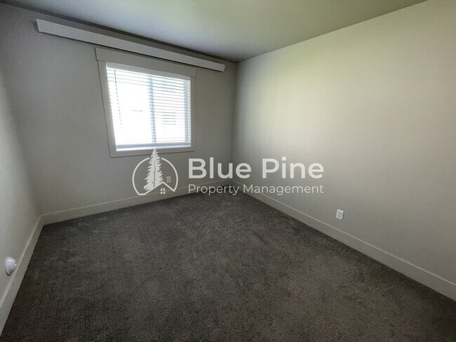 Building Photo - 3570 Colt Cir
