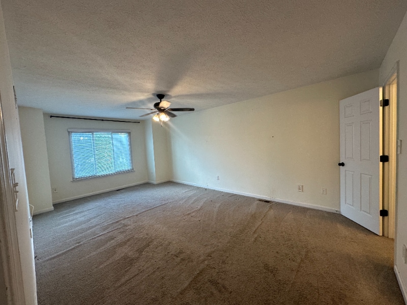 Building Photo - 910 Monitor Ct