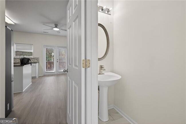 Building Photo - 1805 Liberty Pkwy NW