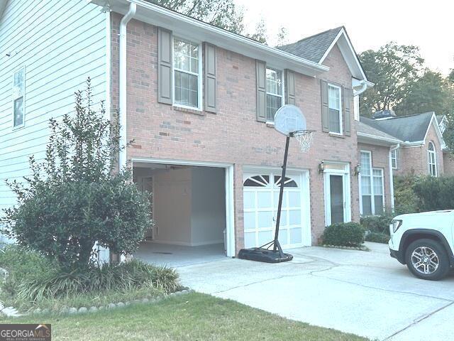 Building Photo - 305 Carriage Chase