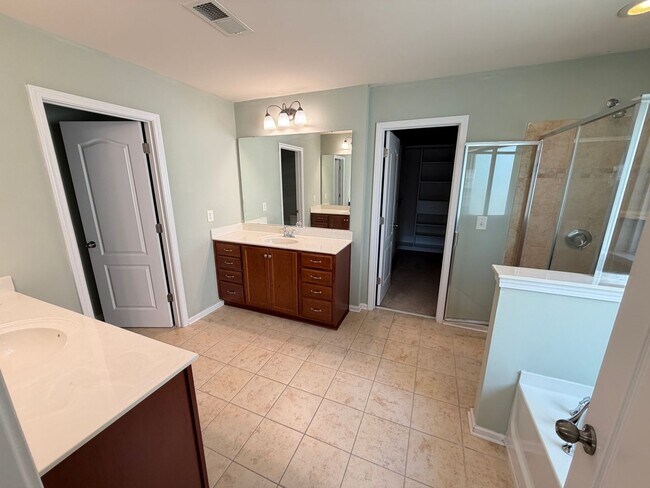 Building Photo - 4908 Pepper Dr