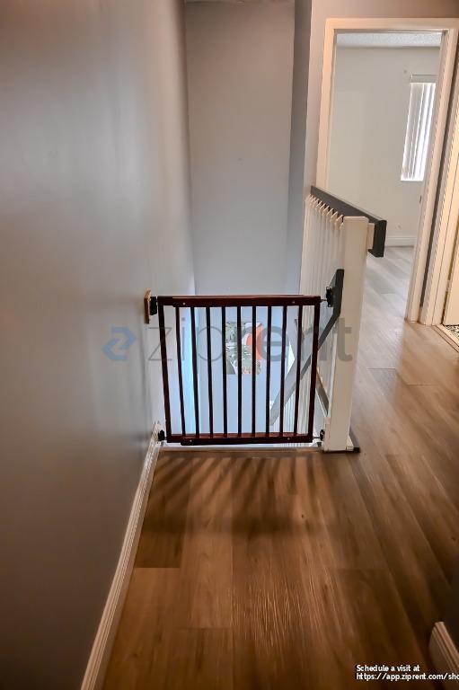 Building Photo - 9761 Riverside Dr