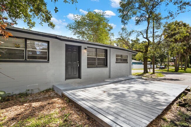 Primary Photo - Spacious 4bdrm/1bath House ** $1,995.00 **...