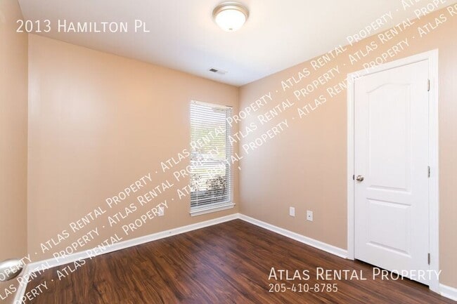 Building Photo - 2013 Hamilton Pl