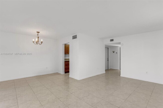 Building Photo - 7550 SW 82nd St