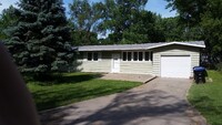 Building Photo - 2313 SW Madeline Ln