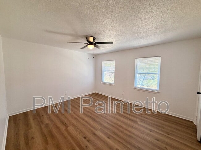 Building Photo - 1232 Grove Park Ln