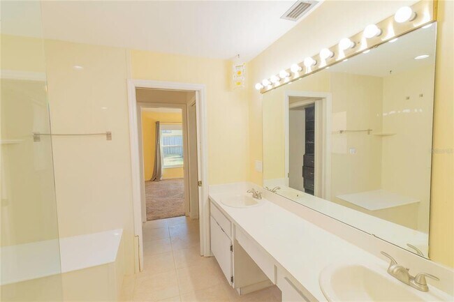 Building Photo - 3908 Rosedale Dr