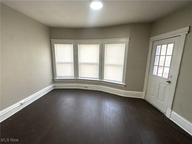 Building Photo - 3074 W 25th St