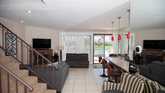 Building Photo - 38063 Crocus Ln
