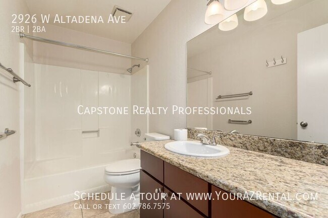 Building Photo - 2926 W Altadena Ave