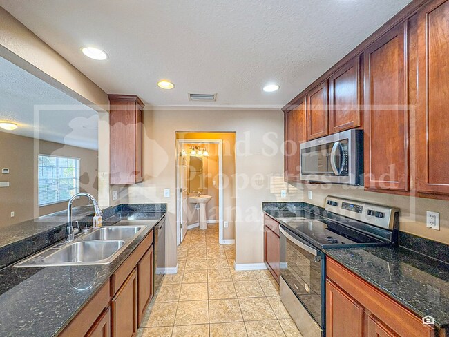 Building Photo - 5432 River Rock Rd