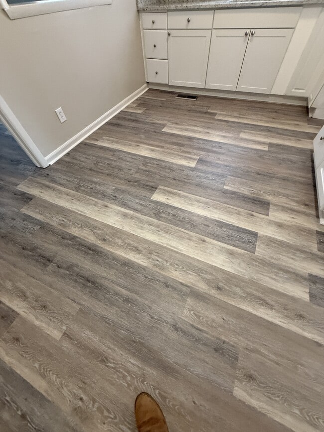 Building Photo - 505 Sunrise Blvd