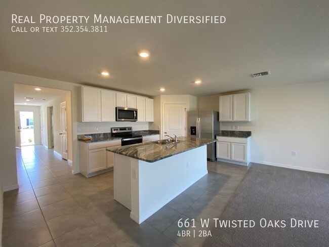 Building Photo - 4801 N Forest Ridge Blvd