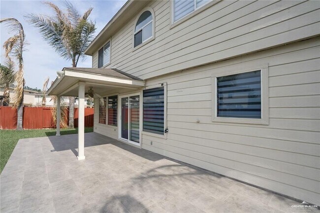 Building Photo - 41 San Fabian St