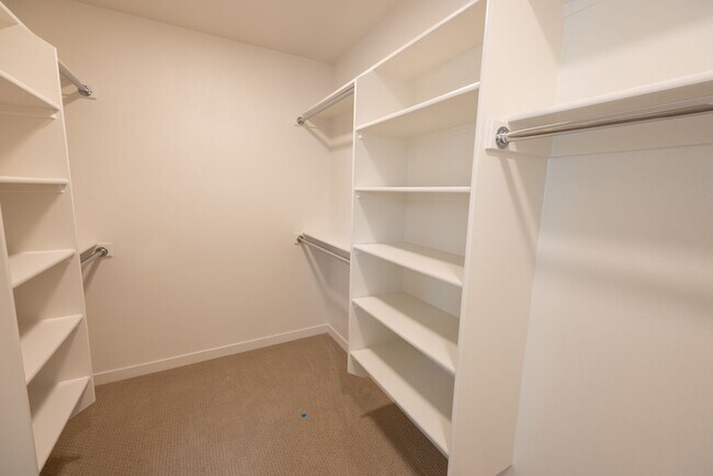 Building Photo - Riverside Townhomes - Waterfront Living in...