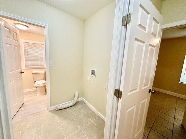 Building Photo - 5206 Regency Cove