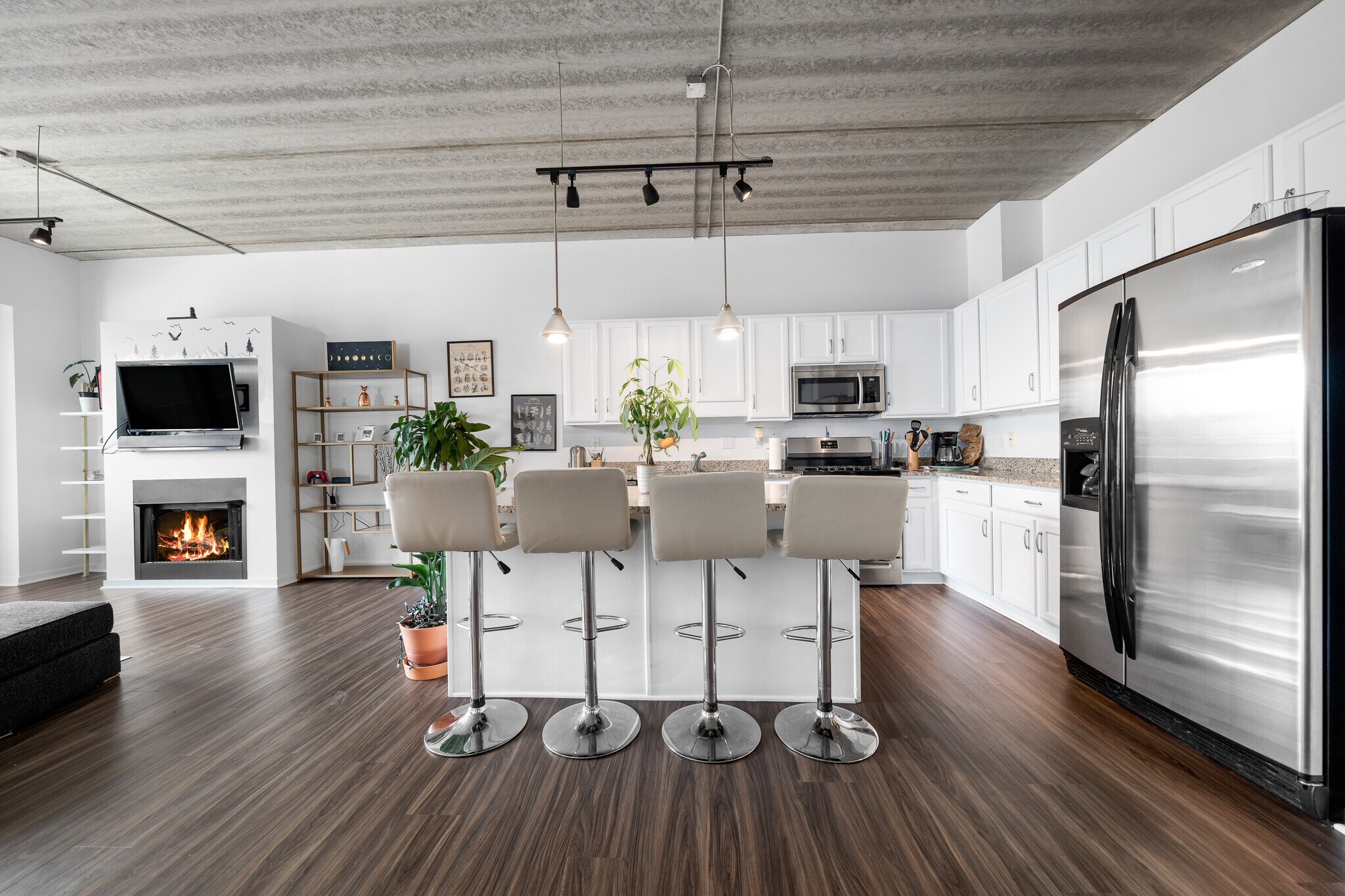 Building Photo - 101 Curry Ave